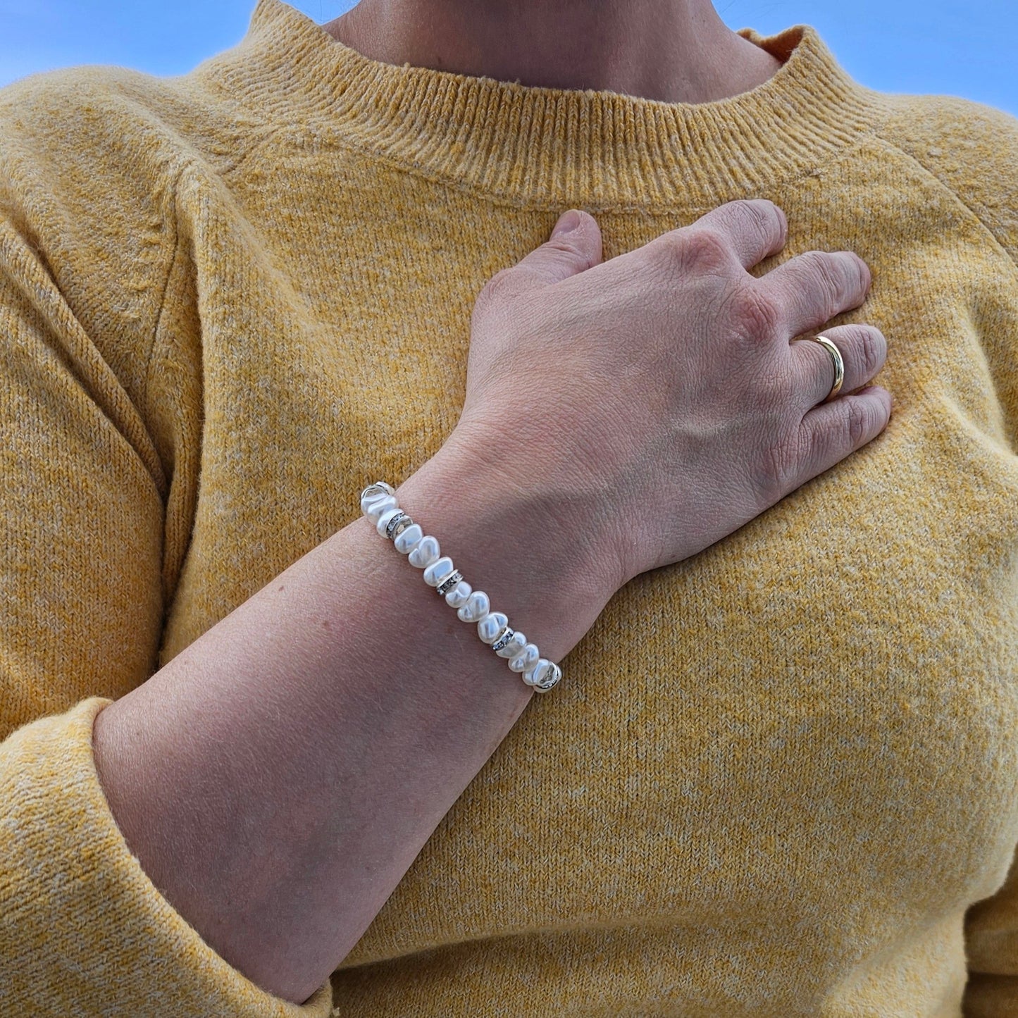 Alfine armbånd hvit/grønn/blå/rød